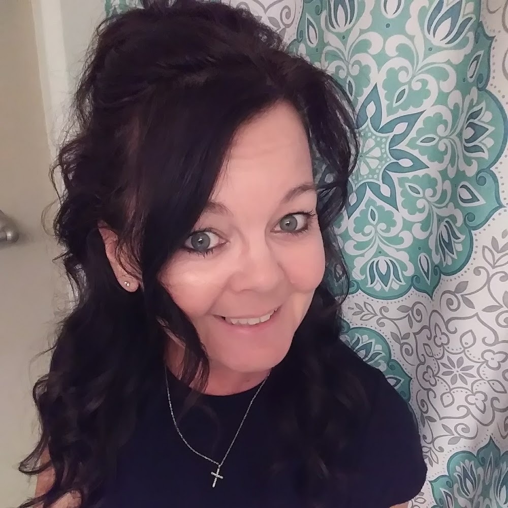 Meet your Posher, Suzette